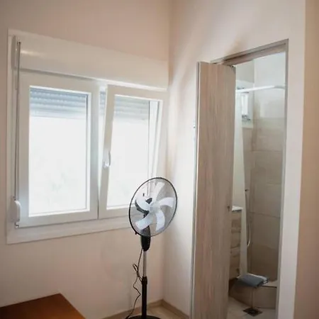 Betty's 4 Seasons In Tatil Evi Agria