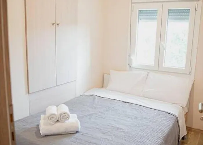 Vakantiehuis Betty's 4 Seasons In *