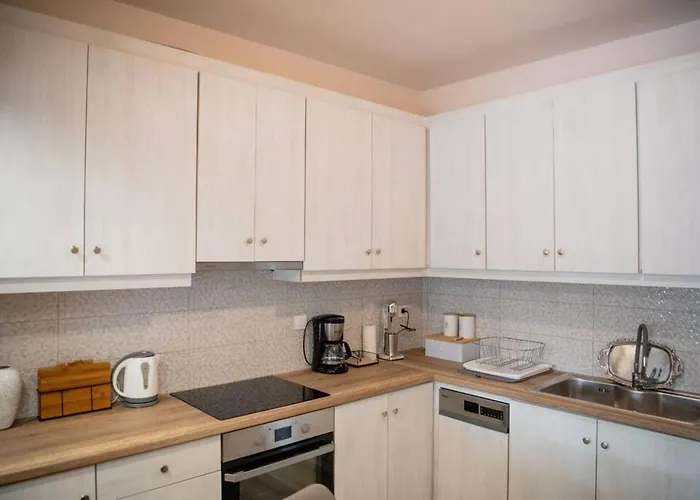 Vakantiehuis Betty's 4 Seasons In Agriá