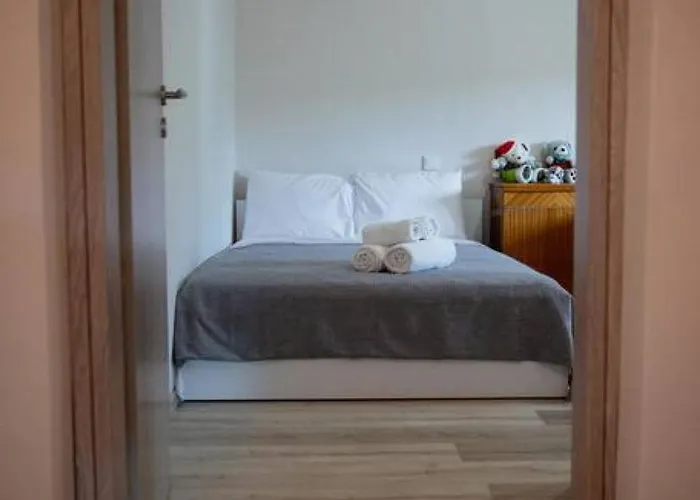 Betty's 4 Seasons In *