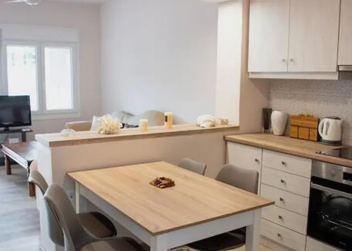 Betty's 4 Seasons In Vakantiehuis Agriá